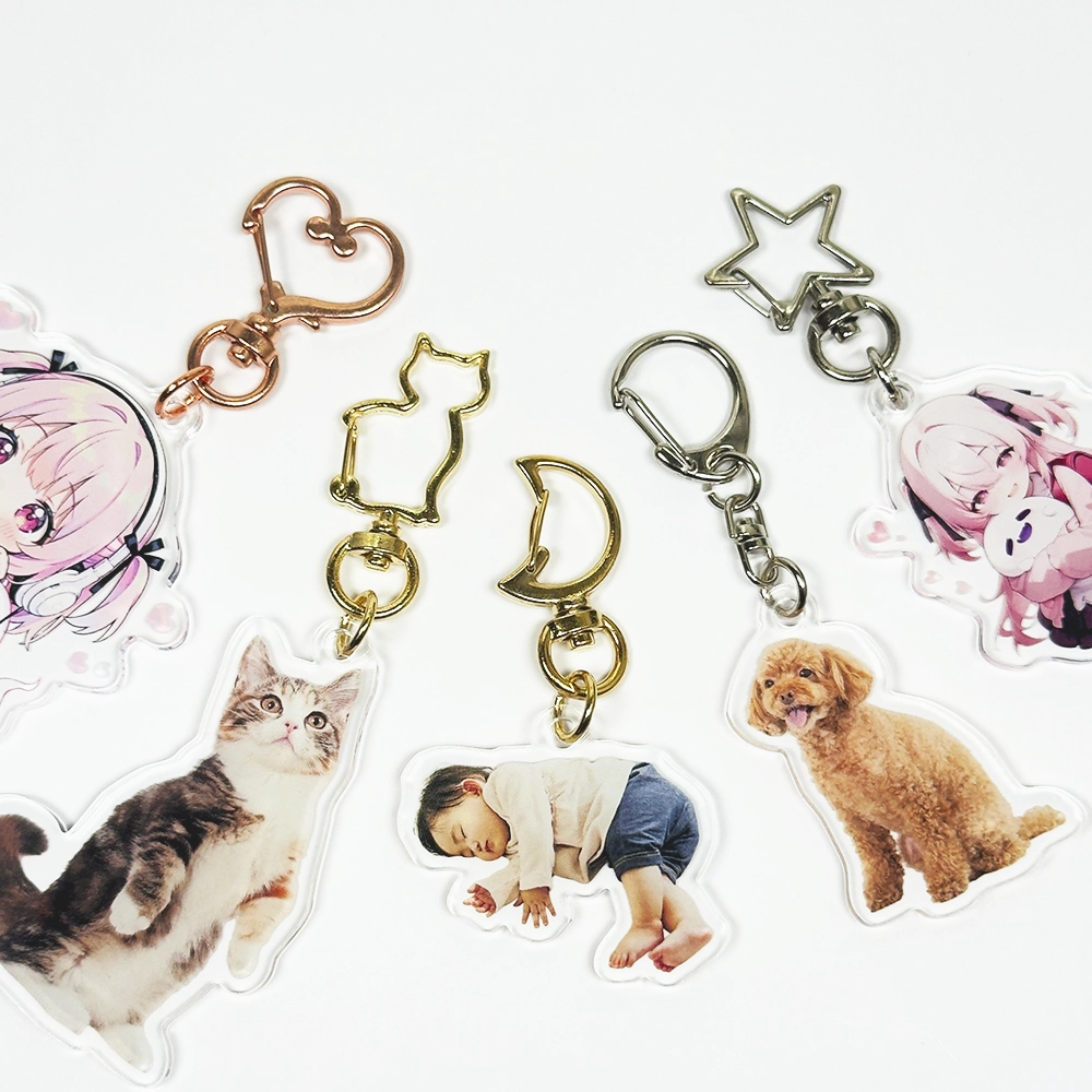 キーホルダーのデザインにあわせて選べるボールチェーンのカラーやナスカン。エレメントタイプのナスカンもございます。