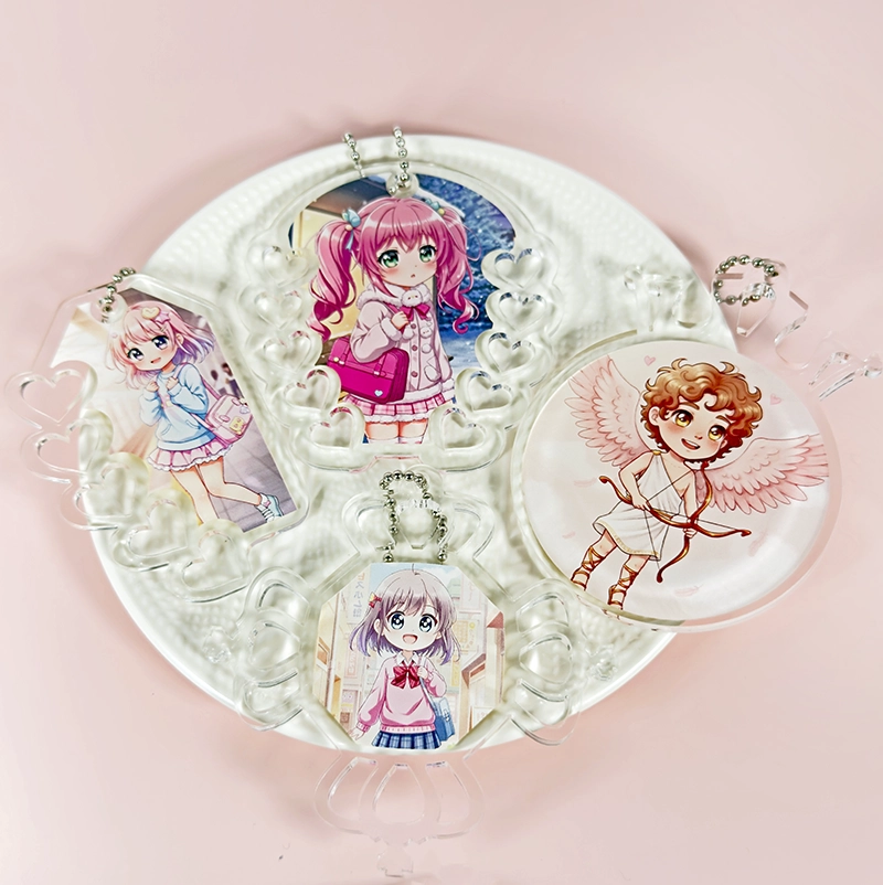 ちょっと変わり種の変形キーホルダーもございます