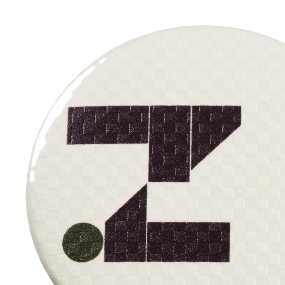 市松エンボス素材の缶バッジ